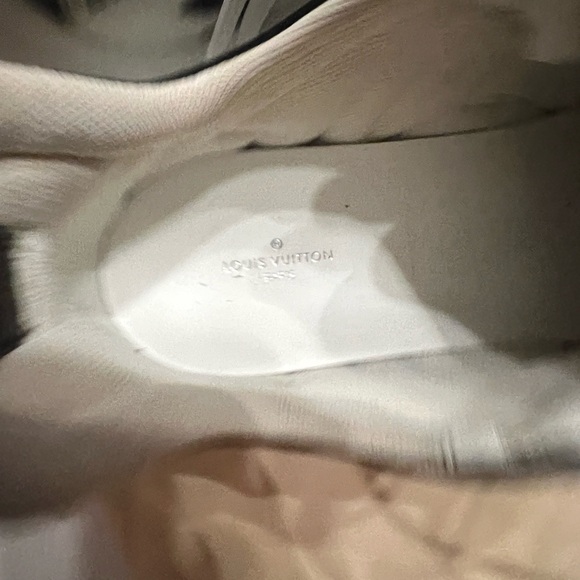 Louis Vuitton Women Archlight Trainer - Picture 3 of 11